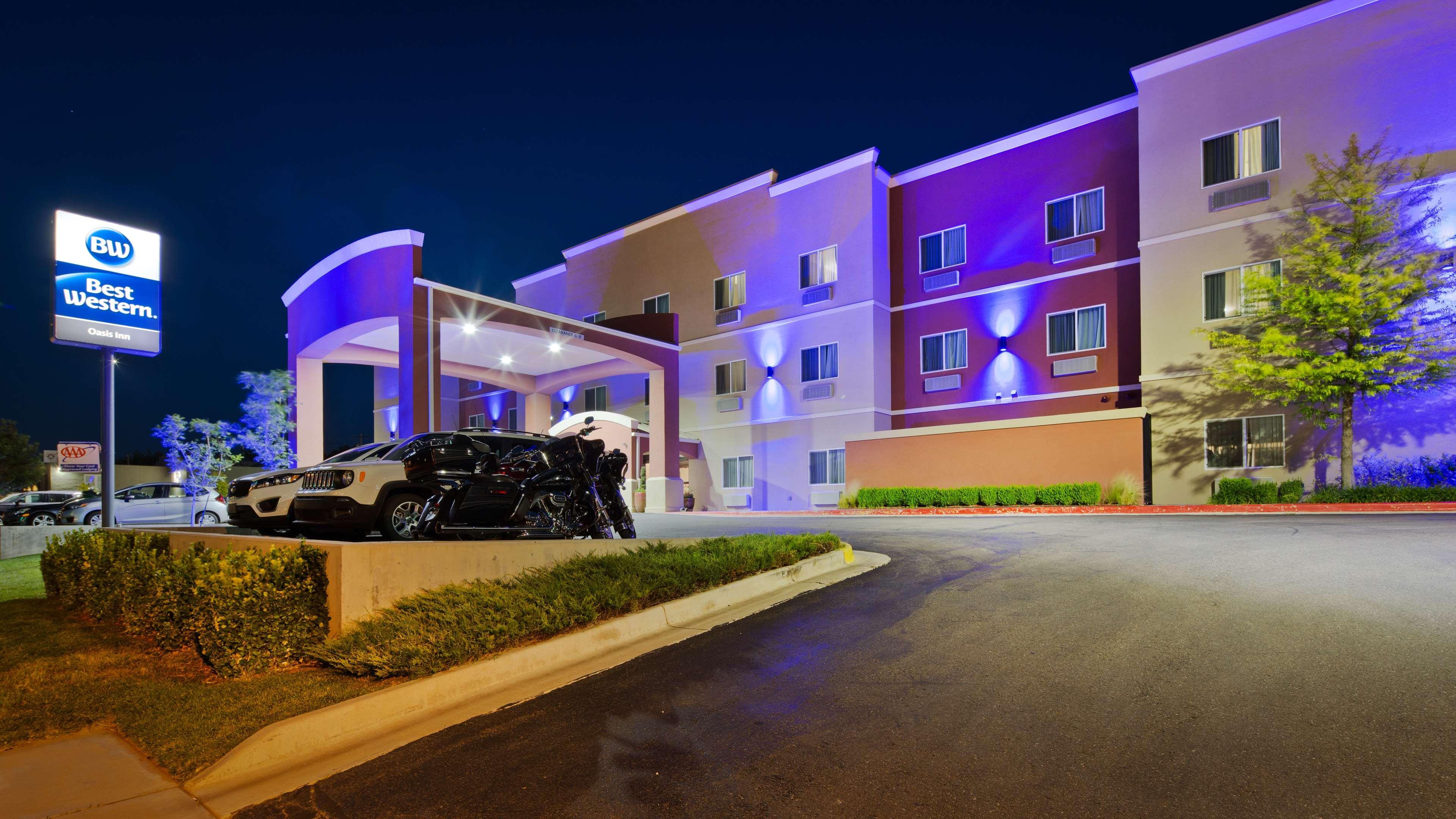 Best Western Oasis Inn Canadian Esterno foto